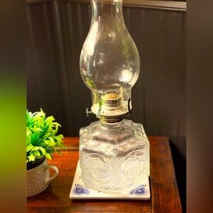 Vintage Oil Lamp Horse & Buggy Carriage Clear Glass with Hurricane Chimney 1960s
